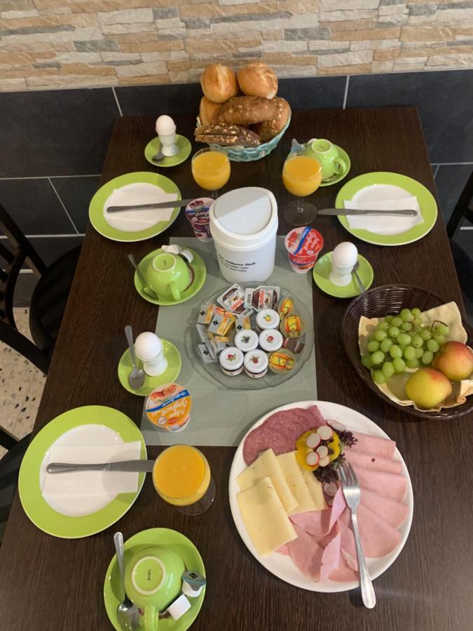 Hotel Montag سانكت غور المظهر الخارجي الصورة